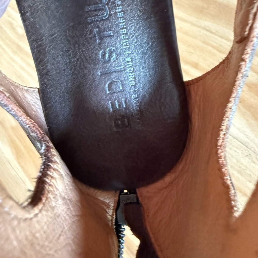 Super Cute Bed Stu Soto Distressed Rustic Taupe Brown Sandals - Sz 8 - Picture 6 of 10